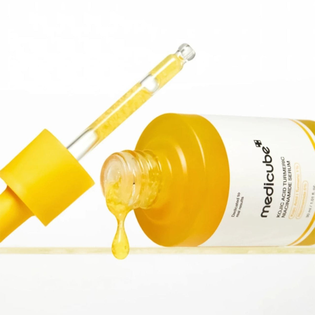 Medicube Soro de Ácido Kójico, Curcuma e Niacinamida - 30 ml